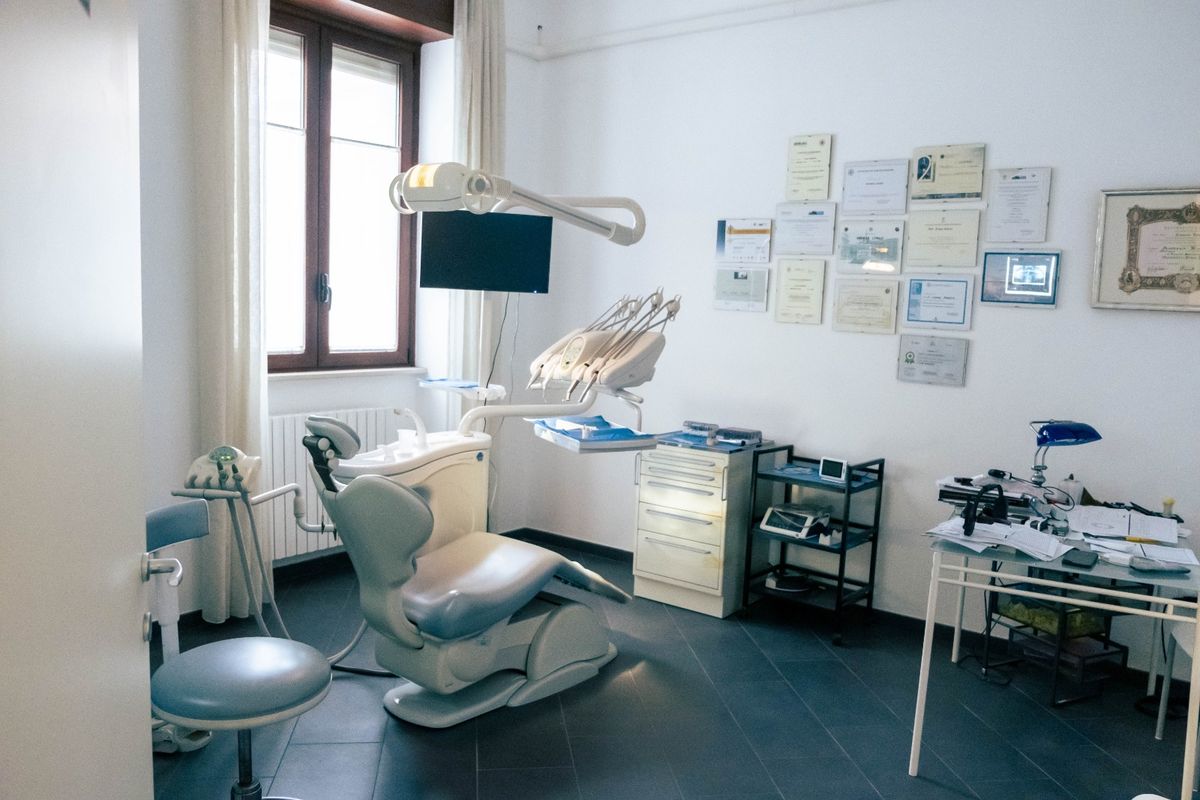 Sala di trattamento dello Studio Odontoiatrico Dott. Andrea Longo a Lecce